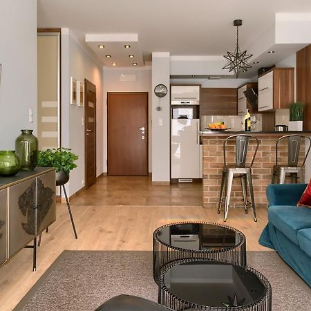 Millo Apartament Parking By Impero Познань Экстерьер фото